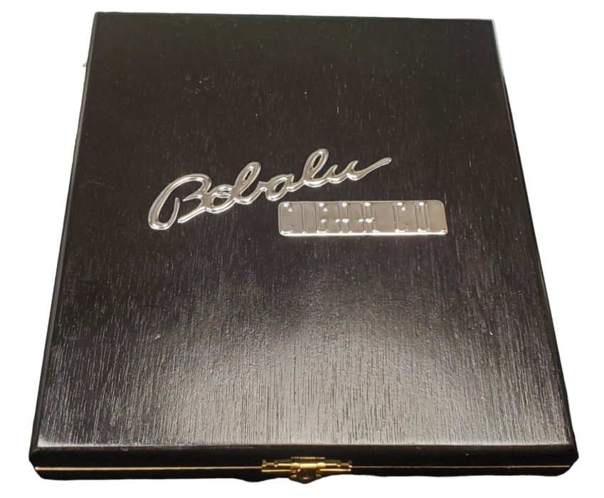Light and Dark Cigar Sampler Box includes 10 Bobalu robustos 2 gordos and 25th anniversary lighter